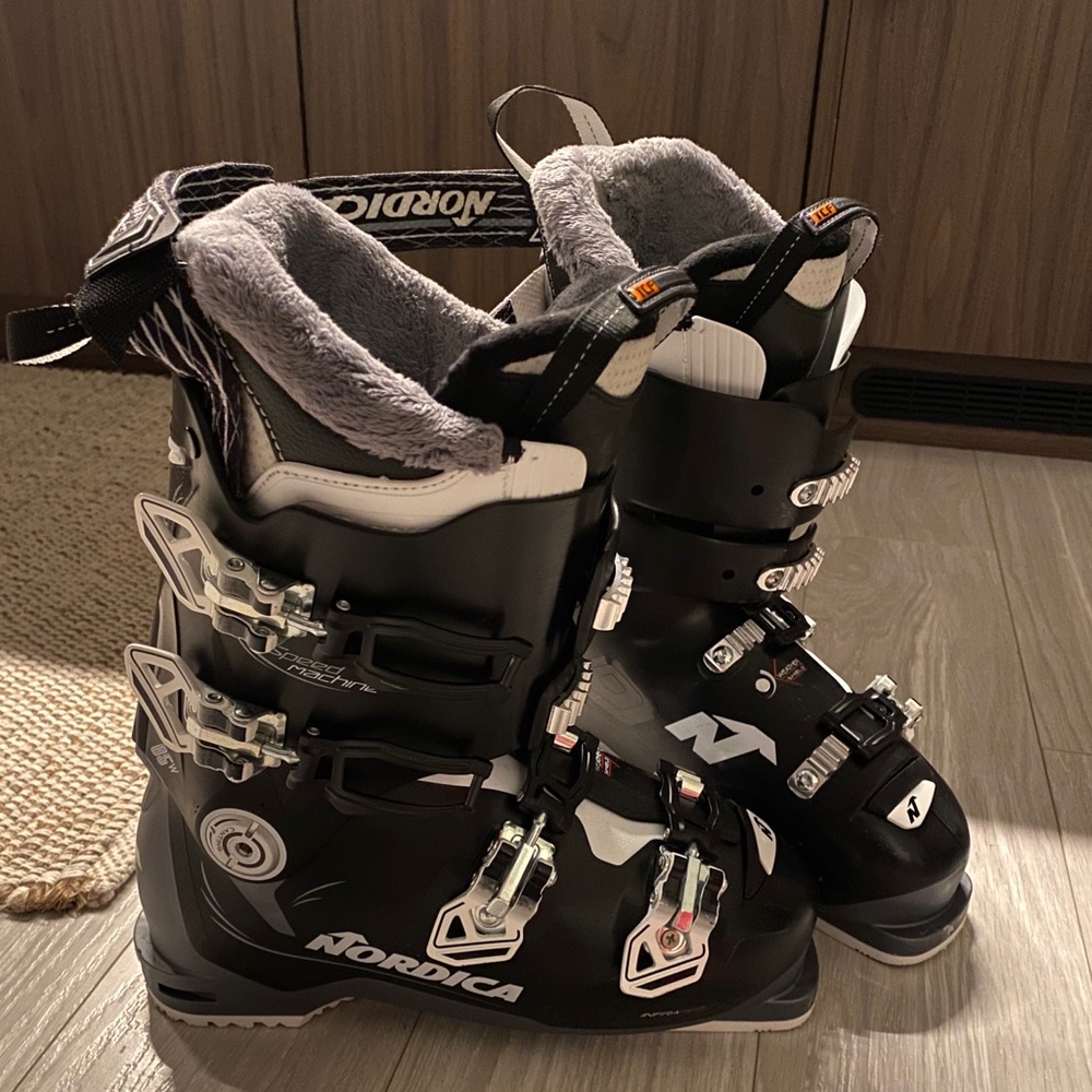 Nordica SpeedMachine 85w 25.5